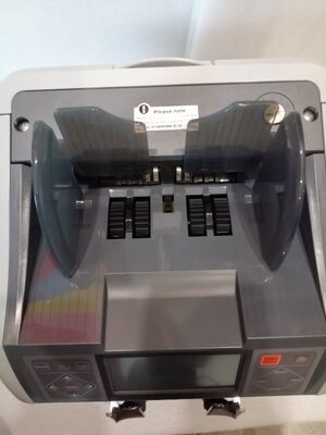 Giá tốt Máy đếm tiền HT-9100+ Máy đếm tiền và vé số thông minh trực tuyến