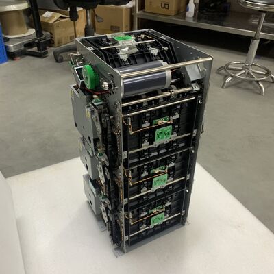 NCR CDM-4000 Máy bán tiền mặt Mô-đun CDM-4000C3 Máy bán tiền với 3 băng cassette và 1 hộp từ chối ATM CRM Kiosk Phần máy tự phục vụ